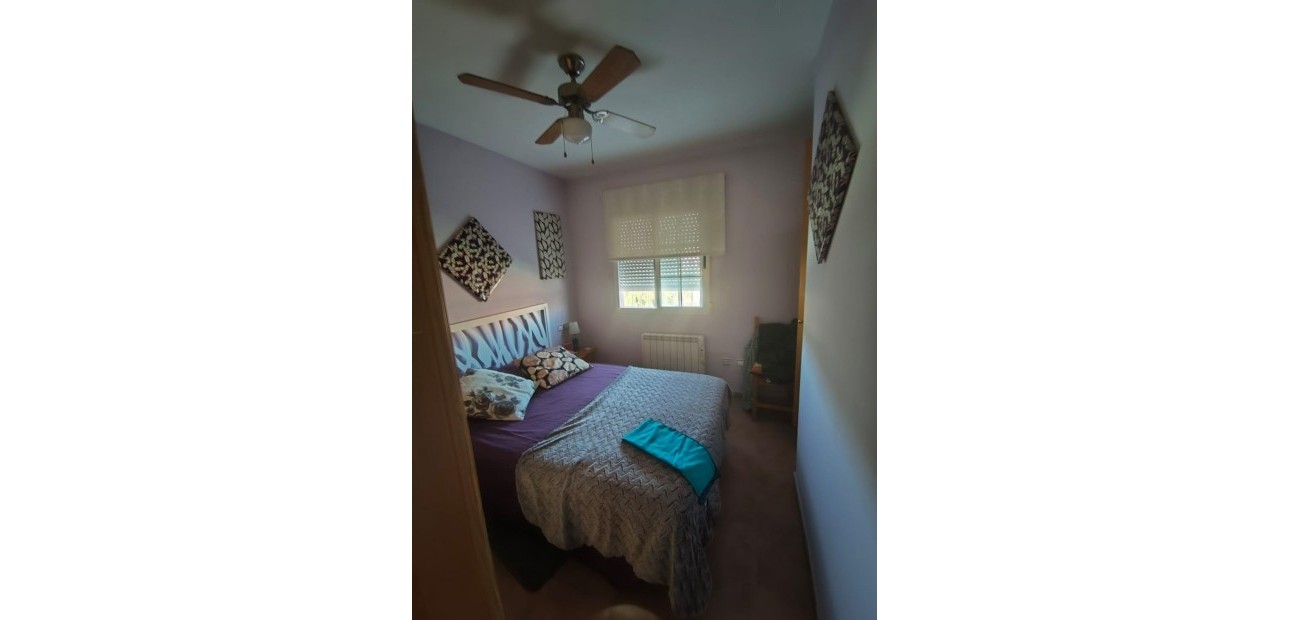 Herverkoop - Bungalow -
Torrevieja - Parque las naciones