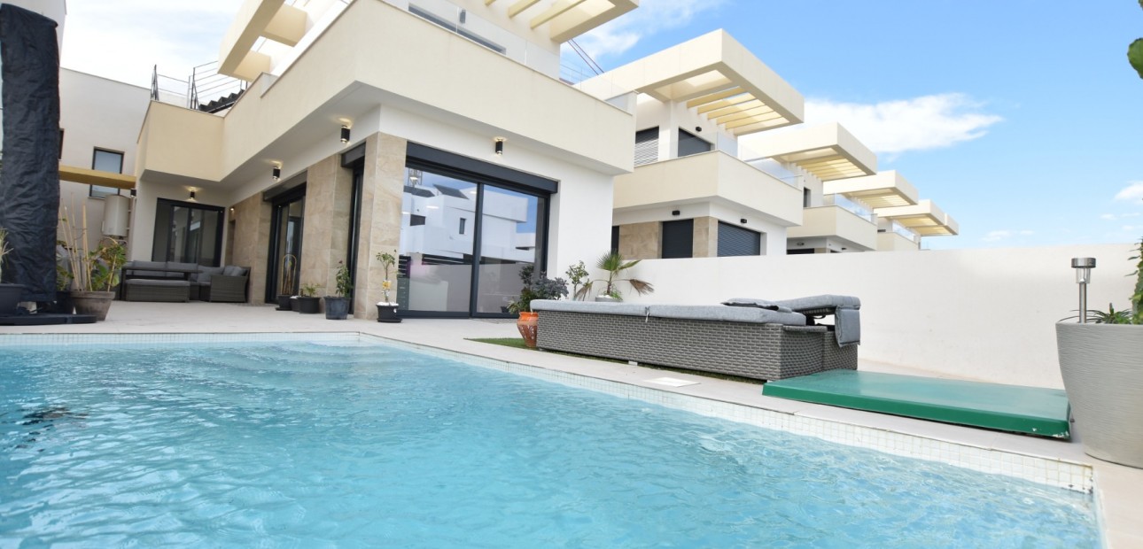 Herverkoop - Detached Villa -
Los Montesinos - Los Montesinos - Village