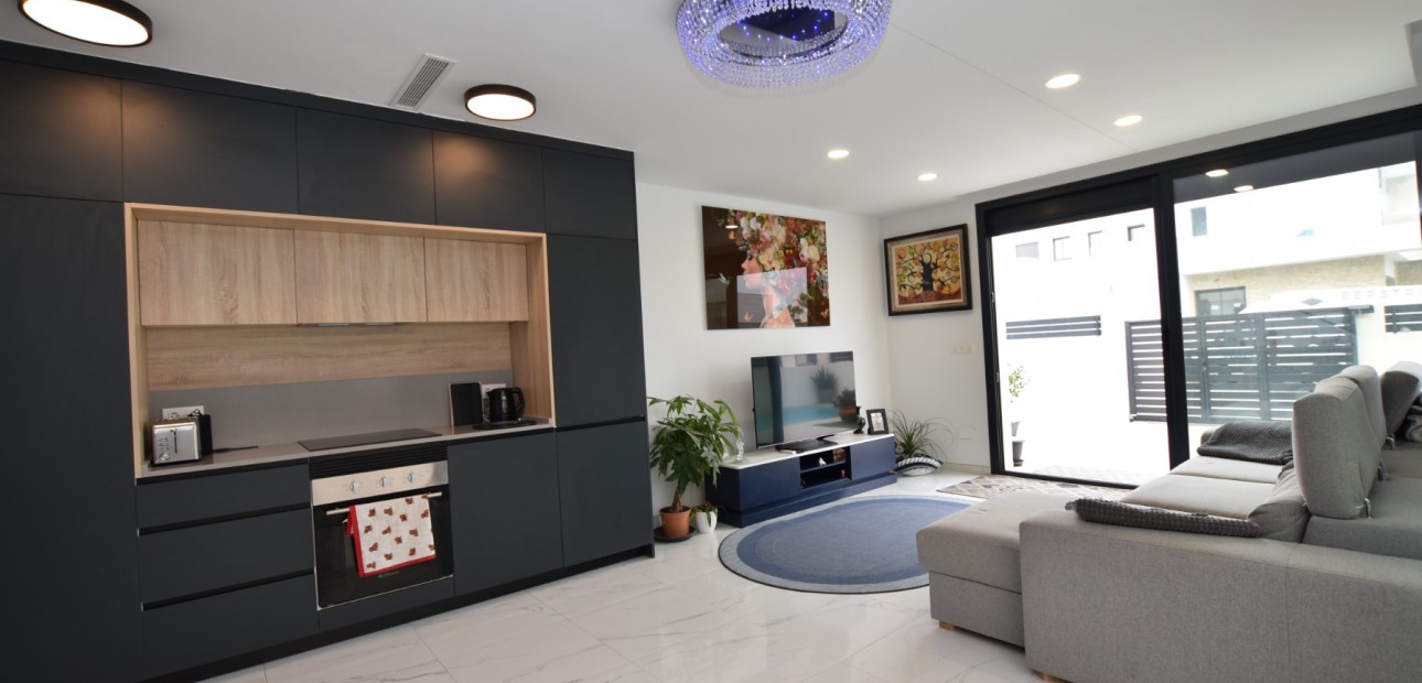 Herverkoop - Detached Villa -
Los Montesinos - Los Montesinos - Village