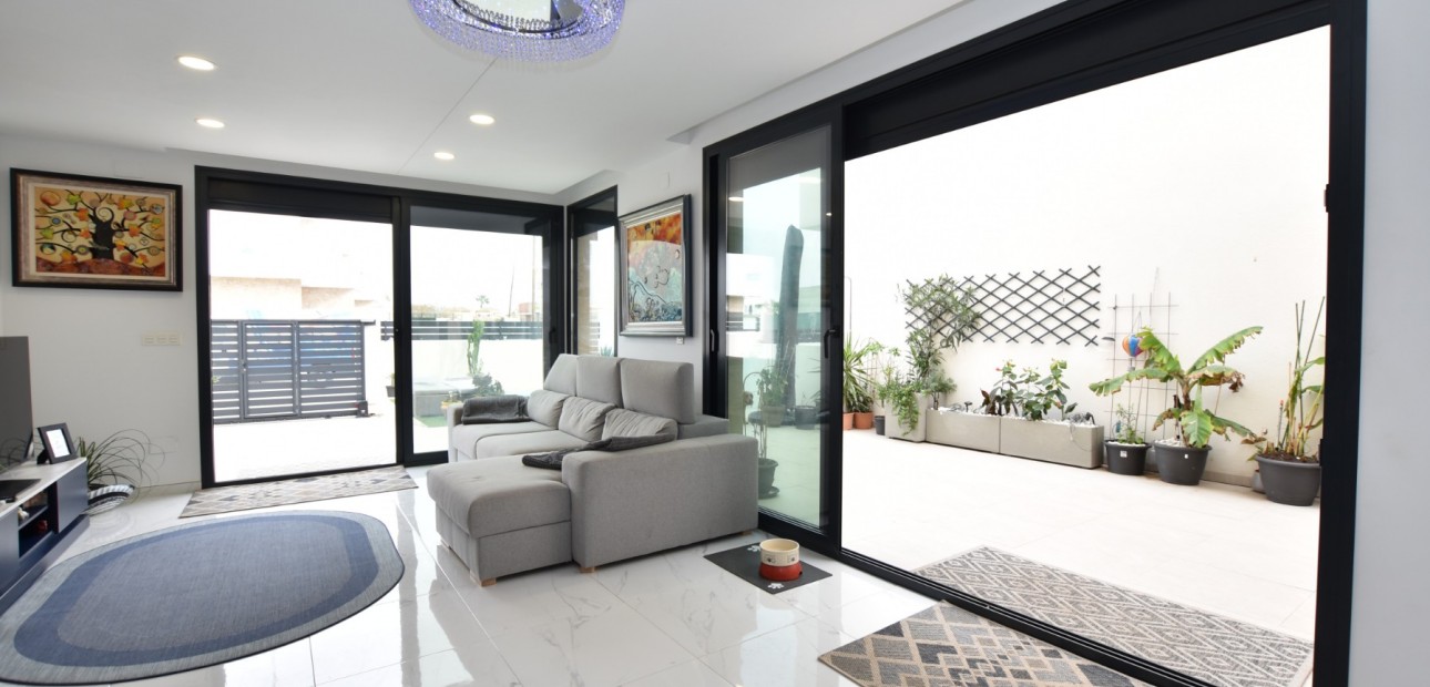 Herverkoop - Detached Villa -
Los Montesinos - Los Montesinos - Village