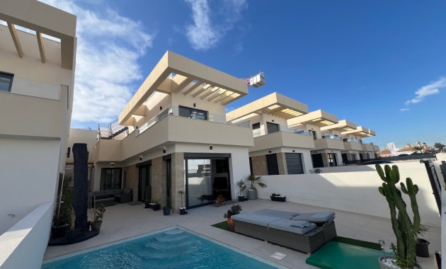 Herverkoop - Detached Villa -
Los Montesinos - Los Montesinos - Village