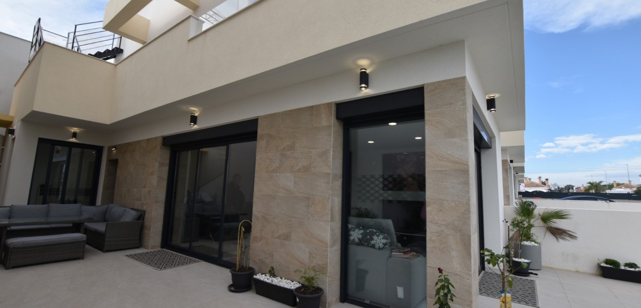 Herverkoop - Detached Villa -
Los Montesinos - Los Montesinos - Village