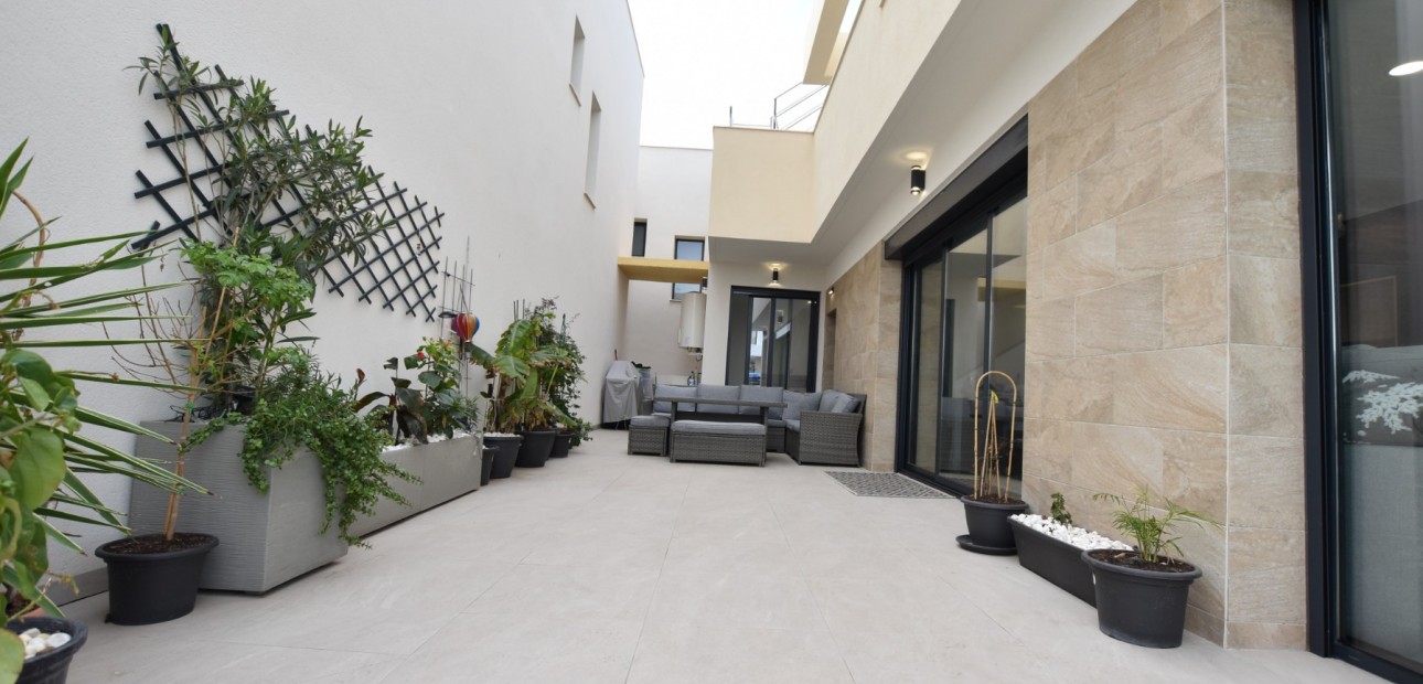 Herverkoop - Detached Villa -
Los Montesinos - Los Montesinos - Village