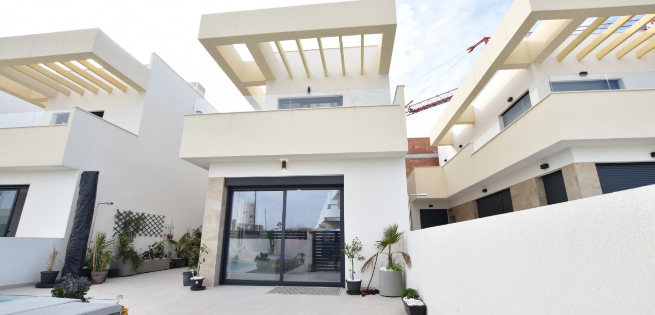 Herverkoop - Detached Villa -
Los Montesinos - Los Montesinos - Village