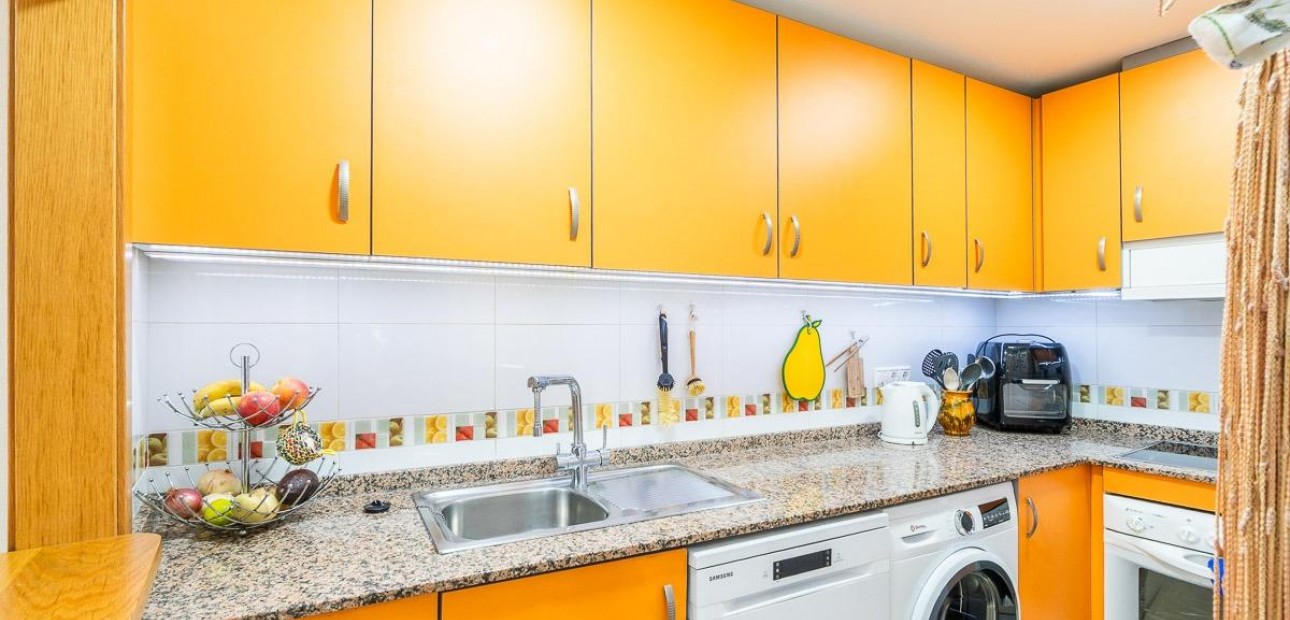 Herverkoop - Appartement / flat -
Torrevieja - Centro