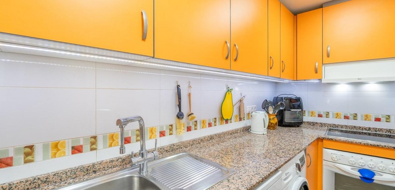 Herverkoop - Appartement / flat -
Torrevieja - Centro