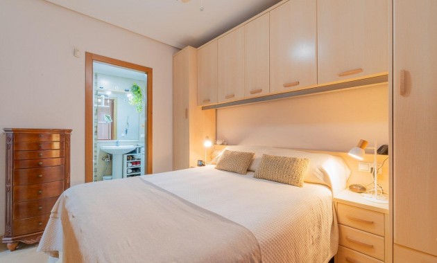 Herverkoop - Appartement / flat -
Torrevieja - Centro