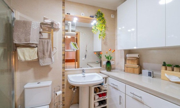 Herverkoop - Appartement / flat -
Torrevieja - Centro