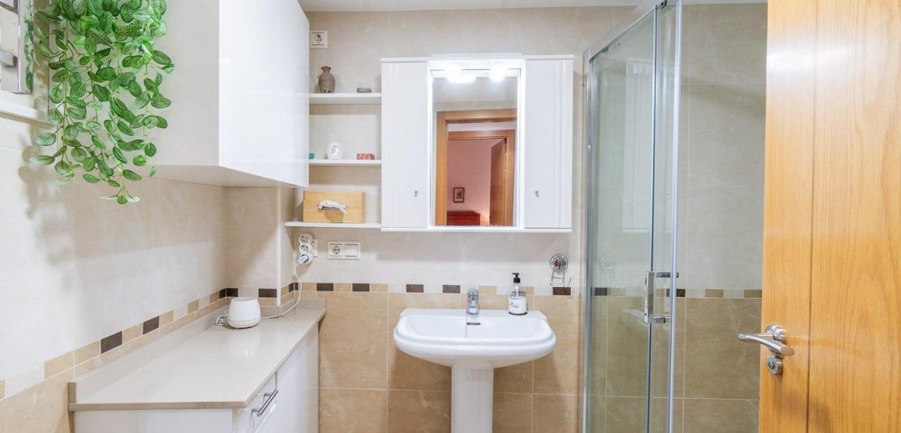 Herverkoop - Appartement / flat -
Torrevieja - Centro