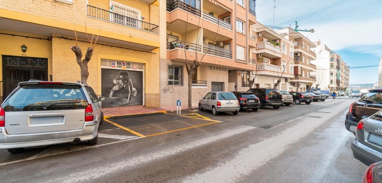 Herverkoop - Appartement / flat -
Torrevieja - Centro