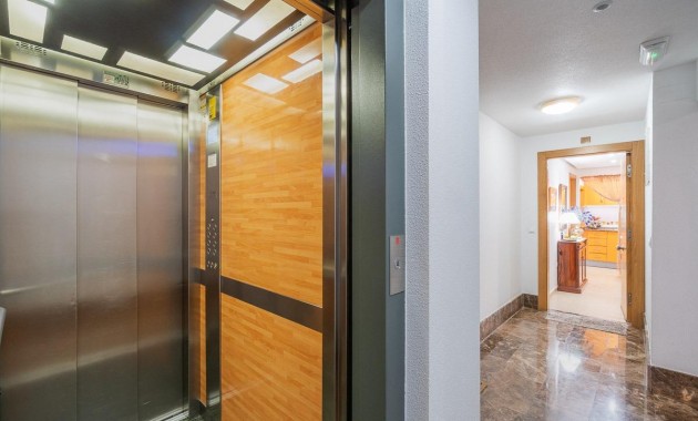 Herverkoop - Appartement / flat -
Torrevieja - Centro