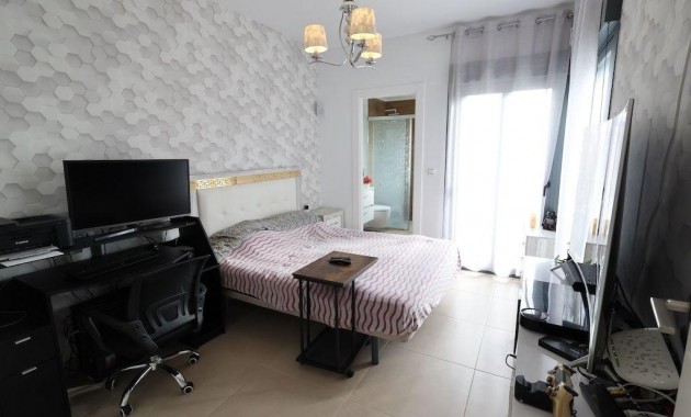 Herverkoop - Terraced house -
Orihuela Costa - Los Dolses