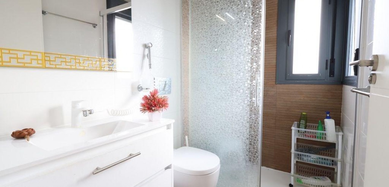 Herverkoop - Terraced house -
Orihuela Costa - Los Dolses