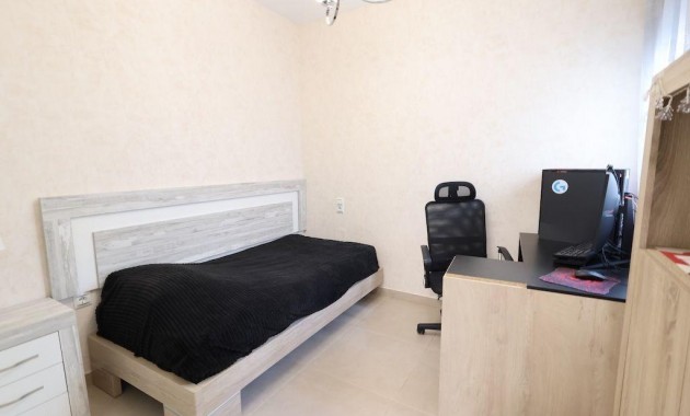 Herverkoop - Terraced house -
Orihuela Costa - Los Dolses