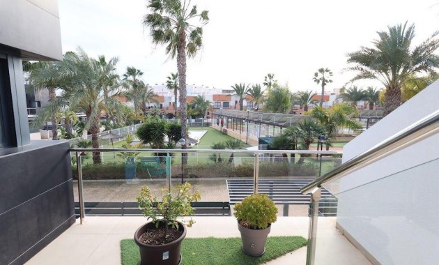 Herverkoop - Terraced house -
Orihuela Costa - Los Dolses