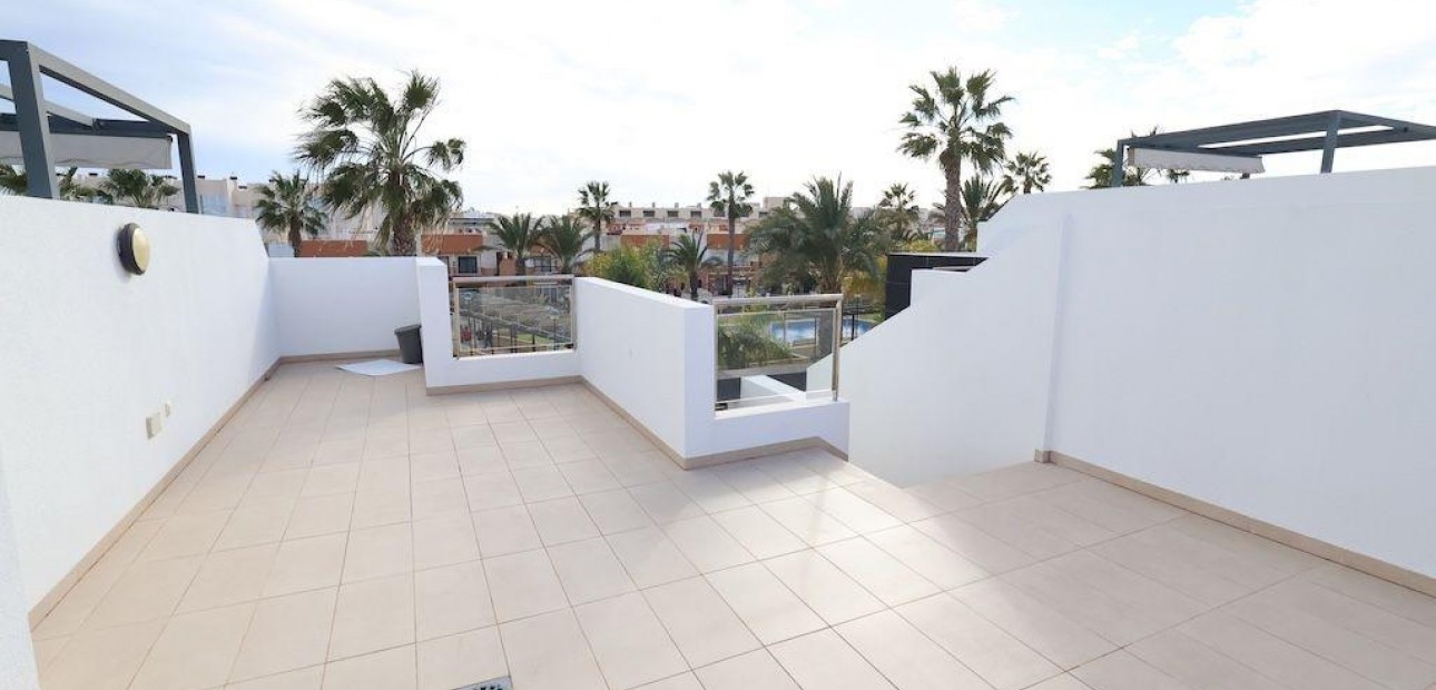 Herverkoop - Terraced house -
Orihuela Costa - Los Dolses
