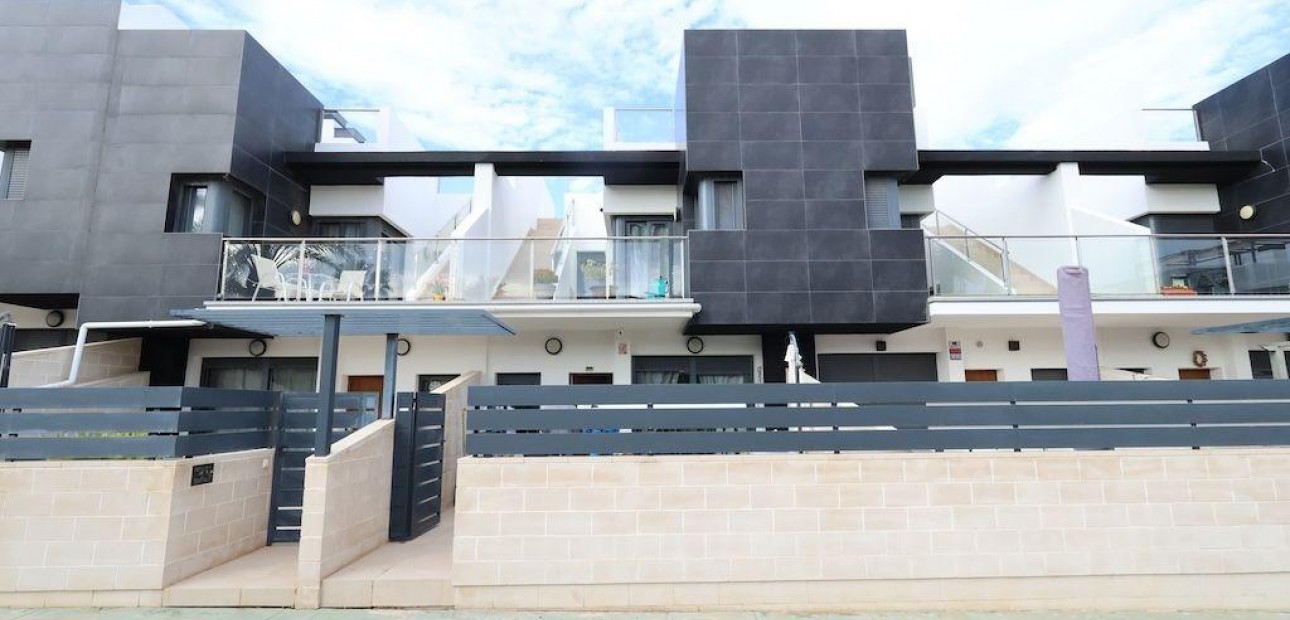 Herverkoop - Terraced house -
Orihuela Costa - Los Dolses