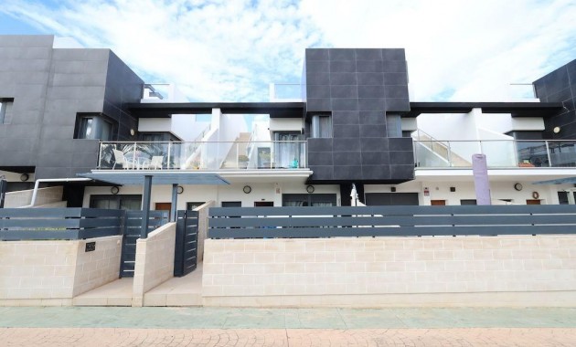 Herverkoop - Terraced house -
Orihuela Costa - Los Dolses