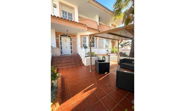 Herverkoop - Terraced house -
Orihuela Costa - Villamartín-Las Filipinas