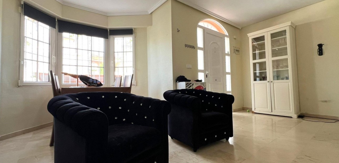 Herverkoop - Terraced house -
Orihuela Costa - Villamartín-Las Filipinas