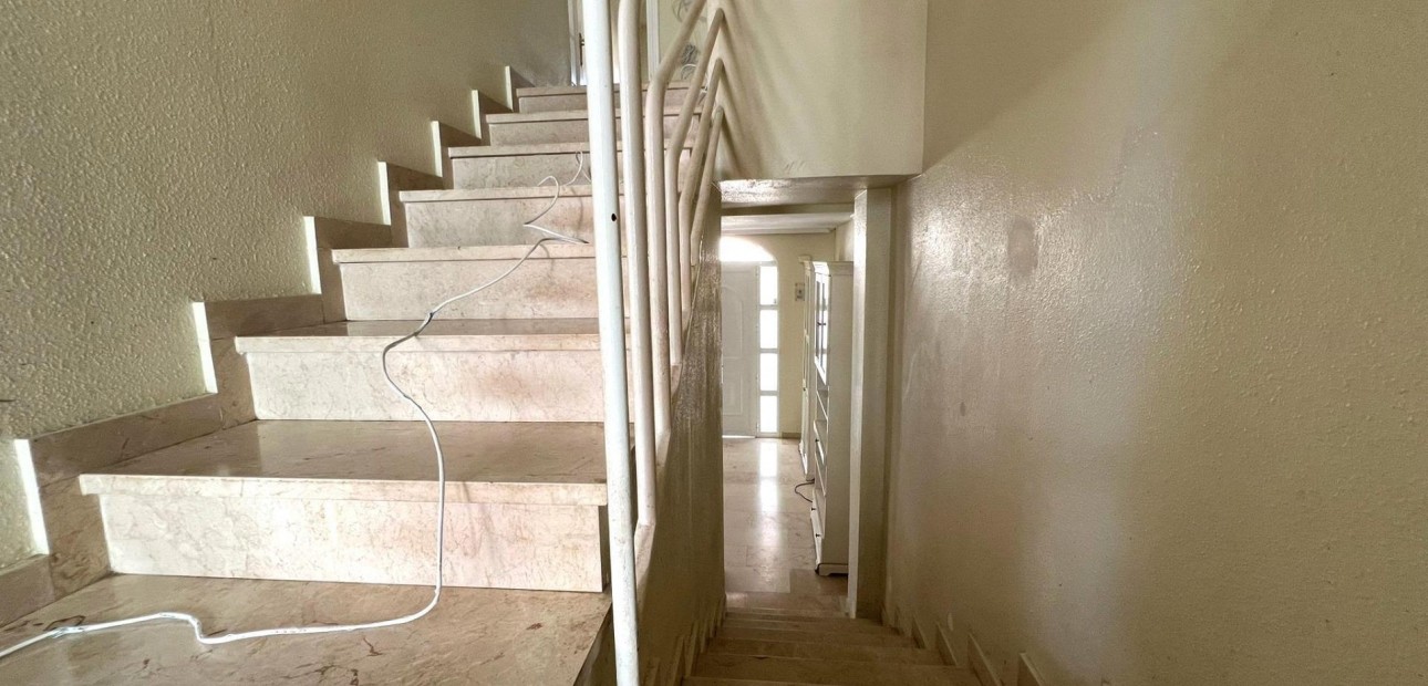 Herverkoop - Terraced house -
Orihuela Costa - Villamartín-Las Filipinas