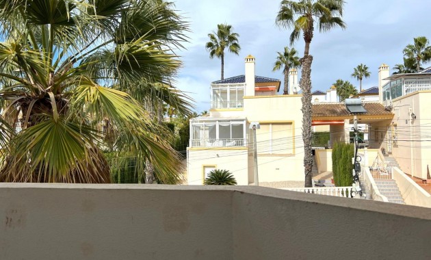 Herverkoop - Terraced house -
Orihuela Costa - Villamartín-Las Filipinas