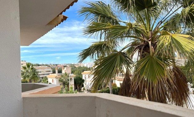 Herverkoop - Terraced house -
Orihuela Costa - Villamartín-Las Filipinas