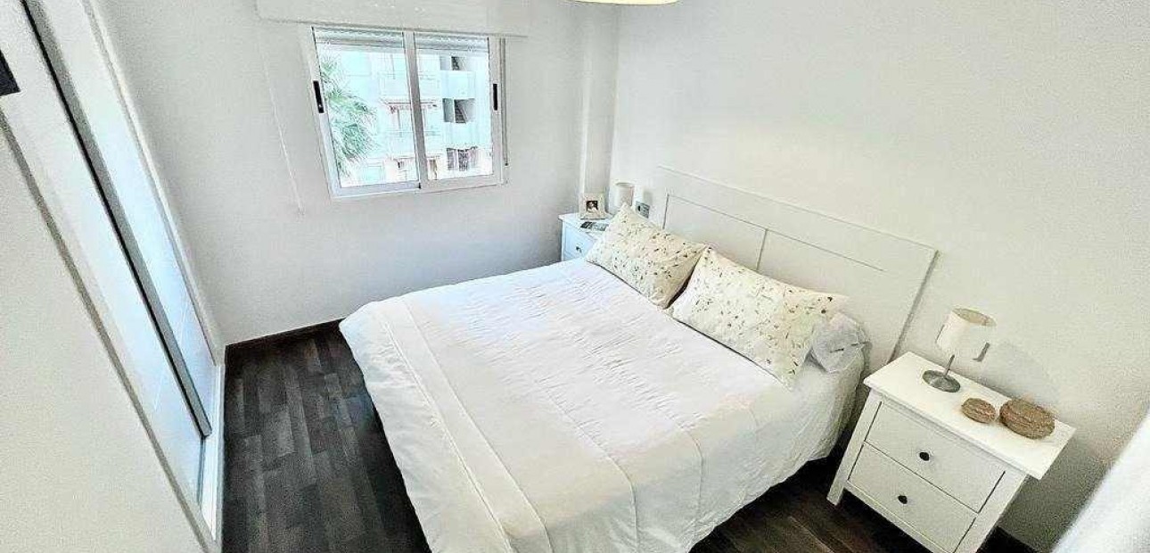 Herverkoop - Appartement / flat -
Torrevieja - Acequion