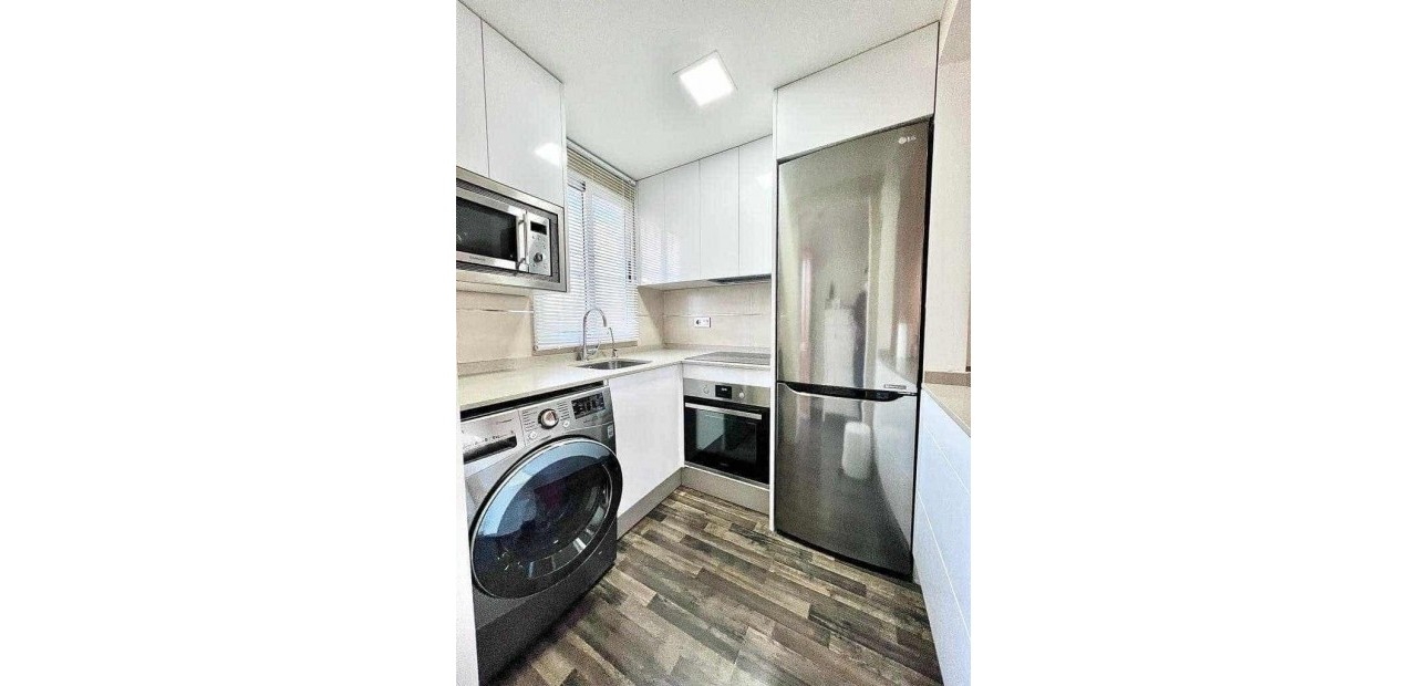 Herverkoop - Appartement / flat -
Torrevieja - Acequion