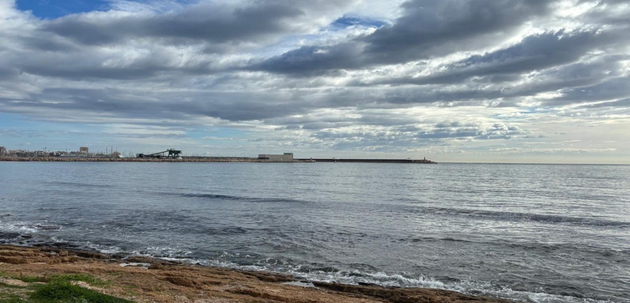 Herverkoop - Appartement / flat -
Torrevieja - Acequion