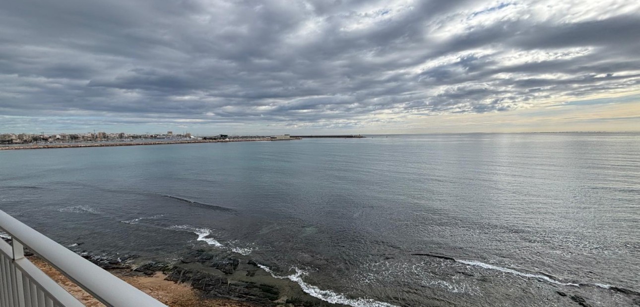 Herverkoop - Appartement / flat -
Torrevieja - Acequion