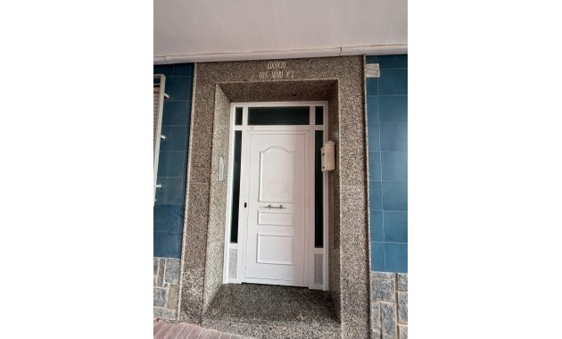 Herverkoop - Appartement / flat -
Torrevieja - Acequion