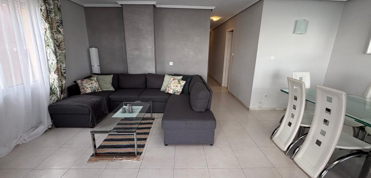 Herverkoop - Appartement / flat -
Torrevieja - Acequion