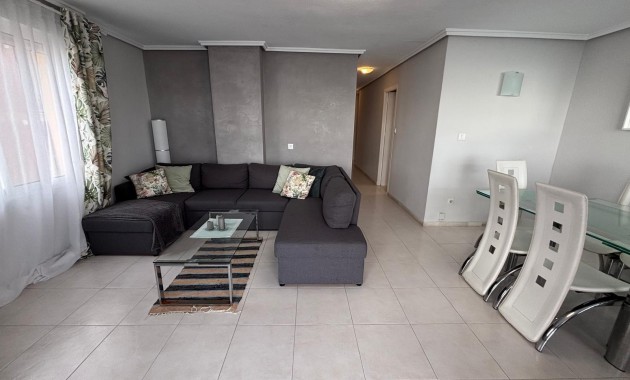 Herverkoop - Appartement / flat -
Torrevieja - Acequion