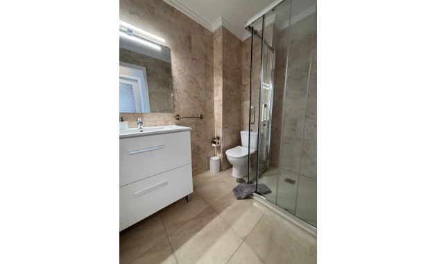 Herverkoop - Appartement / flat -
Torrevieja - Acequion