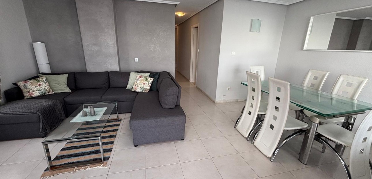 Herverkoop - Appartement / flat -
Torrevieja - Acequion