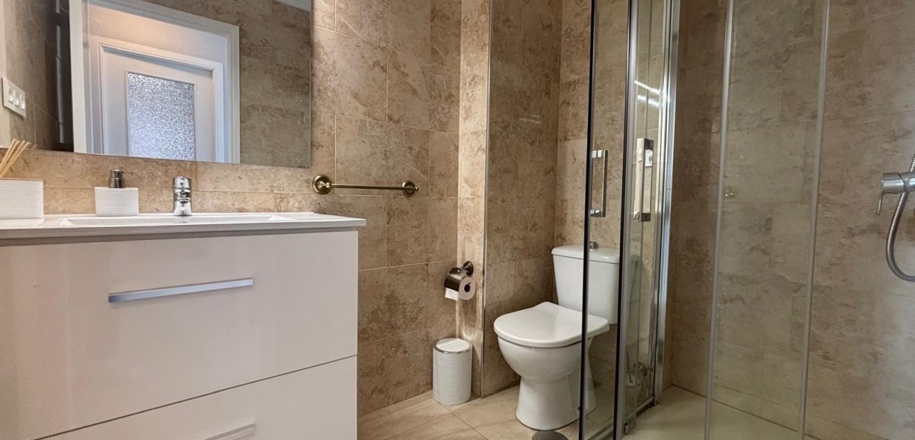 Herverkoop - Appartement / flat -
Torrevieja - Acequion