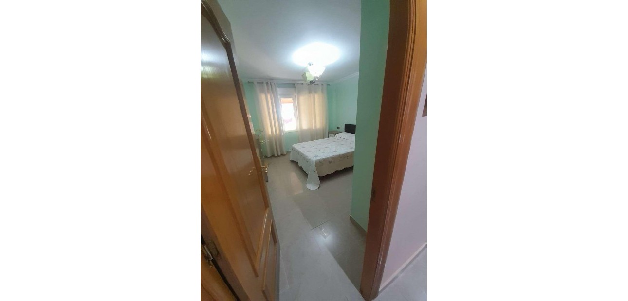 Herverkoop - Villa -
Torrevieja - Punta prima