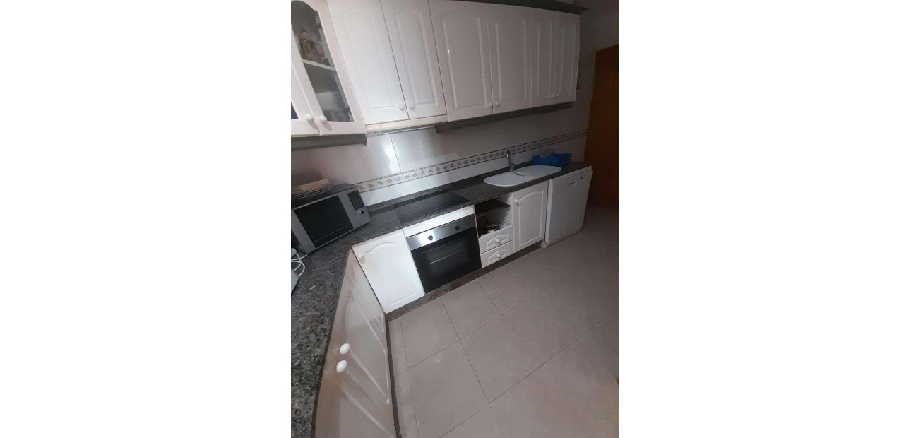 Herverkoop - Villa -
Torrevieja - Punta prima