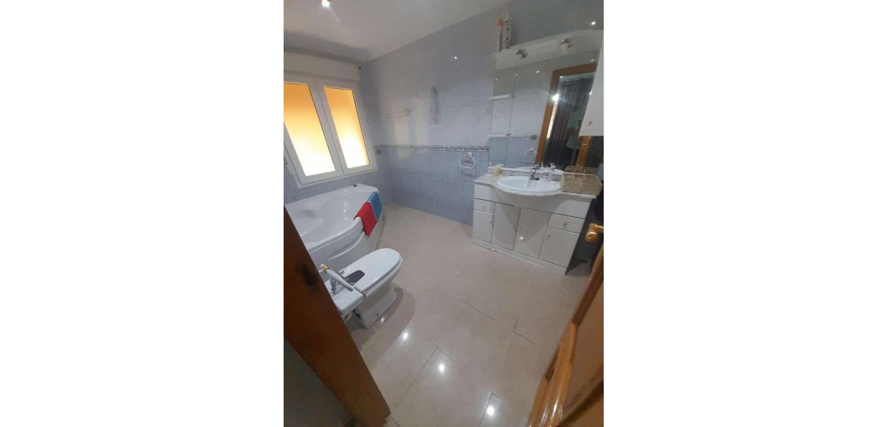 Herverkoop - Villa -
Torrevieja - Punta prima