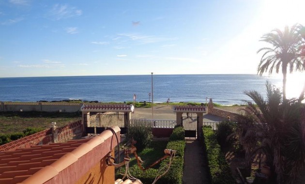 Herverkoop - Villa -
Torrevieja - Punta prima