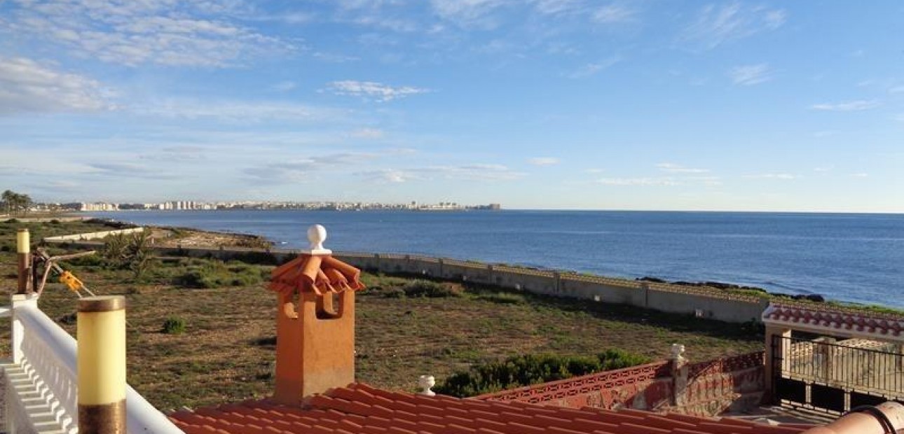Herverkoop - Villa -
Torrevieja - Punta prima