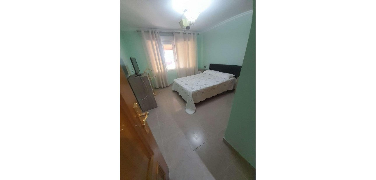 Herverkoop - Villa -
Torrevieja - Punta prima