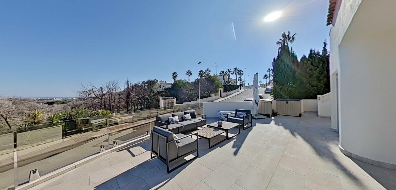 Herverkoop - Villa -
Orihuela Costa - Las Ramblas