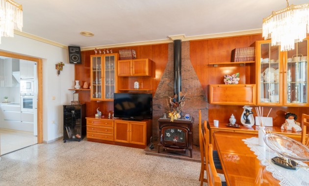 Herverkoop - Terraced house -
Orihuela - Desamparados-Hurchillo-Torremendo