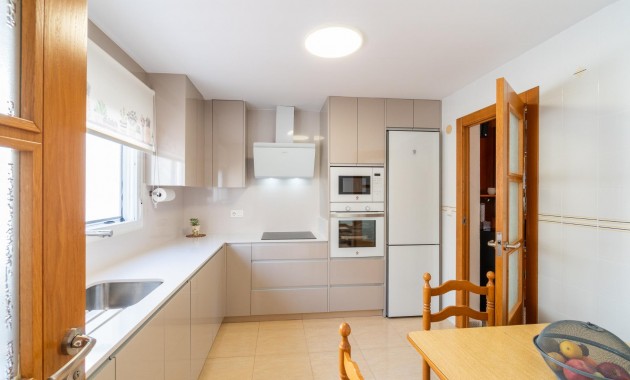 Herverkoop - Terraced house -
Orihuela - Desamparados-Hurchillo-Torremendo