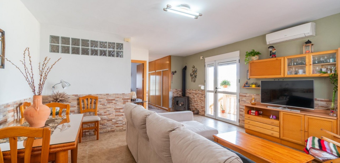 Herverkoop - Terraced house -
Orihuela - Desamparados-Hurchillo-Torremendo