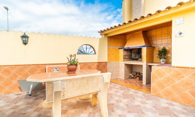 Herverkoop - Terraced house -
Orihuela - Desamparados-Hurchillo-Torremendo