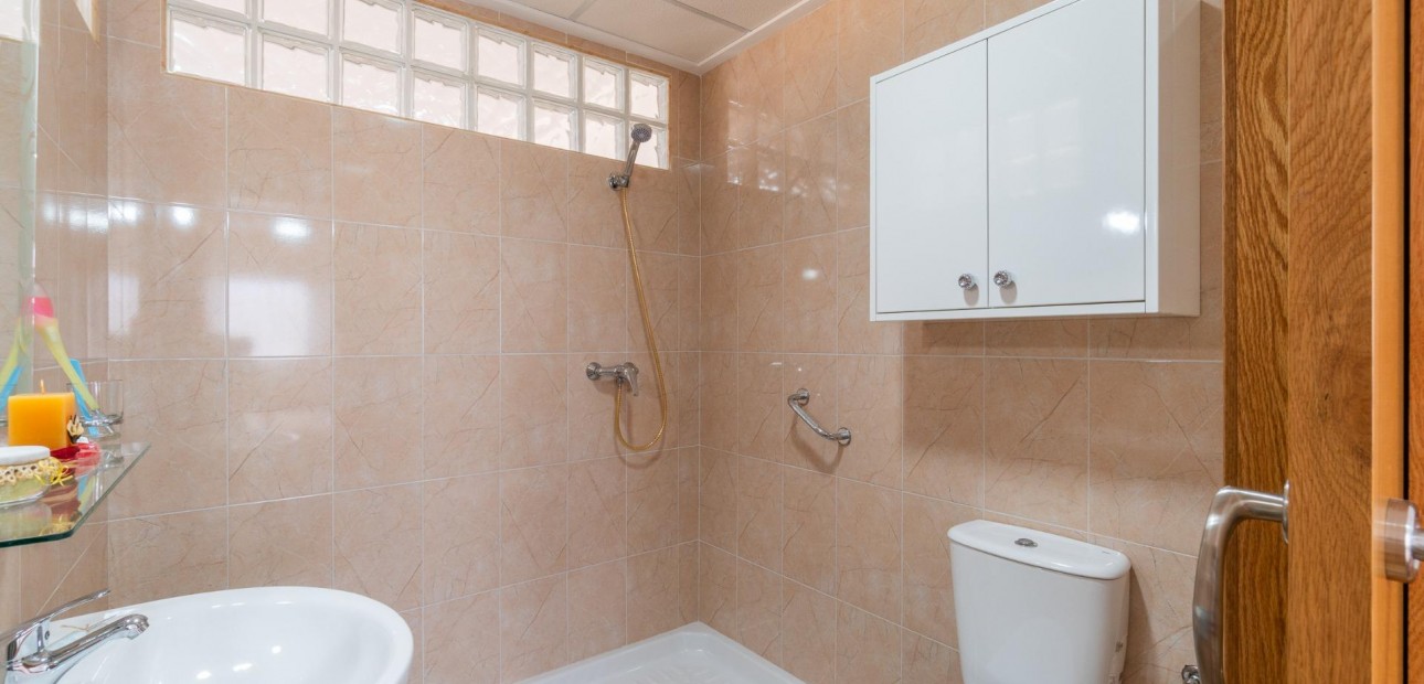 Herverkoop - Terraced house -
Orihuela - Desamparados-Hurchillo-Torremendo