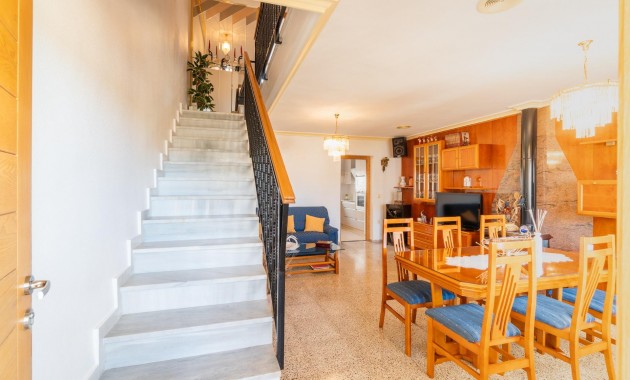 Herverkoop - Terraced house -
Orihuela - Desamparados-Hurchillo-Torremendo